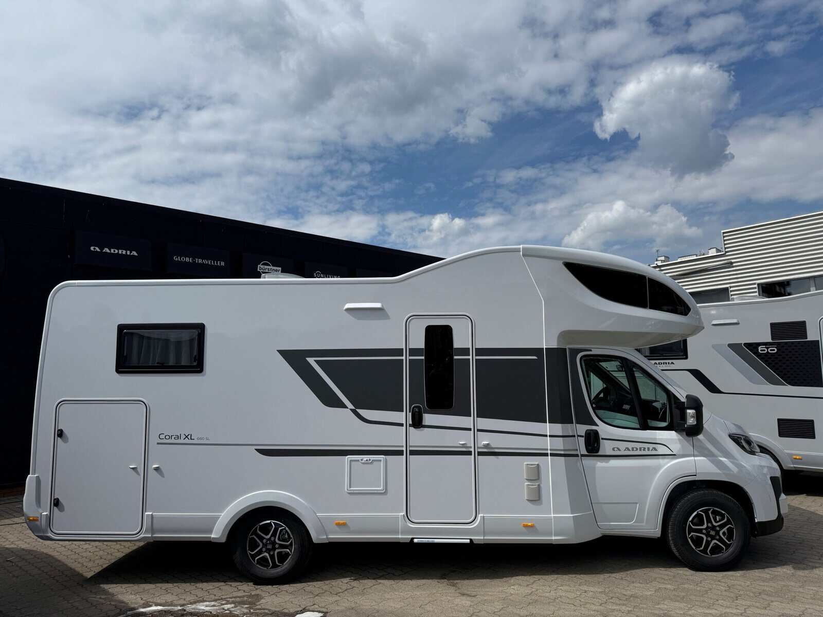 Adria Coral XL 660 SL
