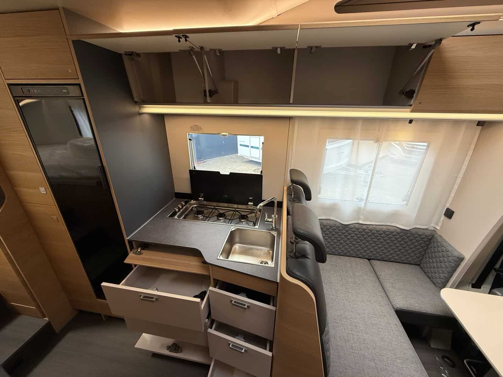 Adria Coral XL 660 SL, zdjęcie 15